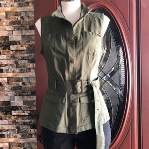 NWT Guess Outerwear Size Medium